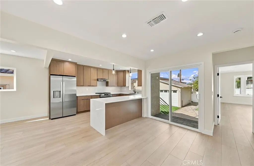 1063 E Orange Grove, Burbank, CA — listing photo 1