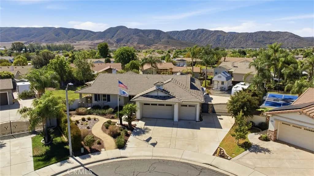 23901 Susana Way, Murrieta, CA — listing photo 1