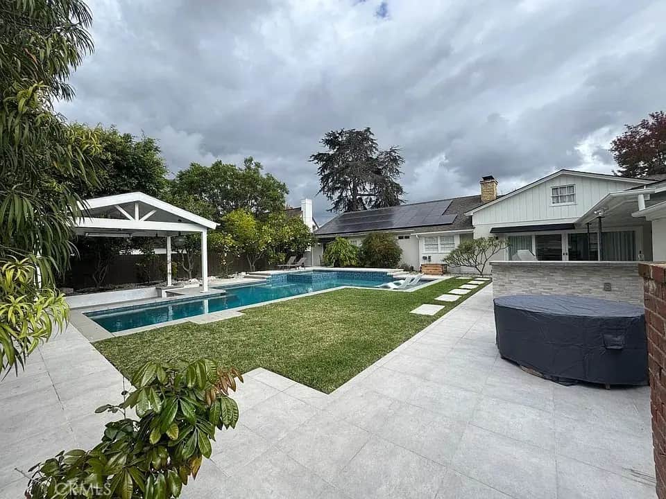 4455 California Avenue, Long Beach, CA — listing photo 1