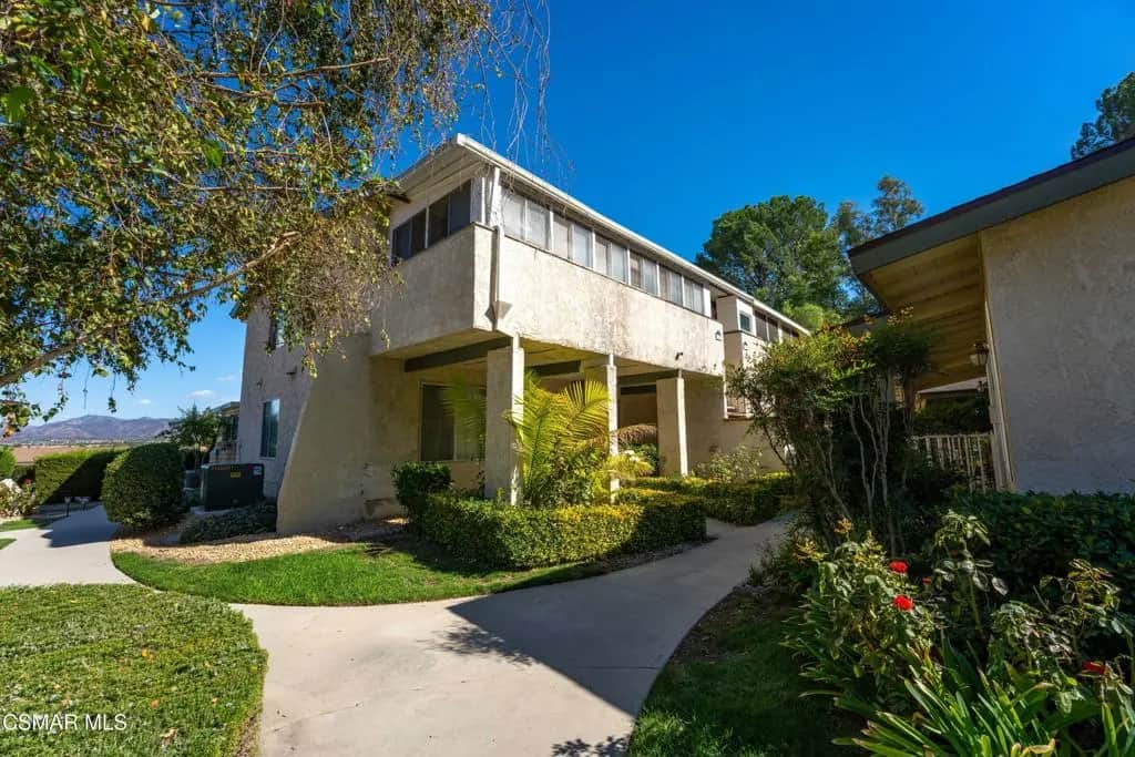19820 Spanish Oak Drive, Newhall, CA — listing photo 1