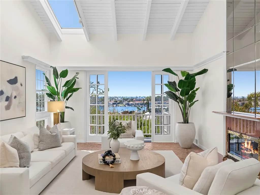 2311 Cliff Drive, Newport Beach, CA — listing photo 1