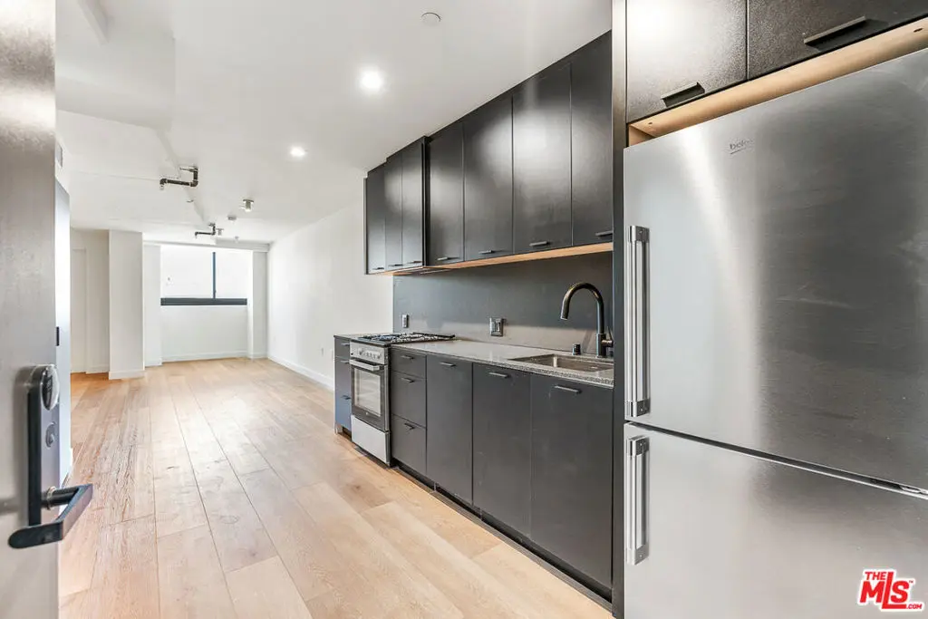 3688 Overland Avenue 203, Los Angeles, CA — listing photo 1