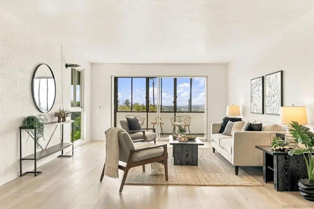2540 Clairemont dr 207, San Diego, CA — listing photo 1