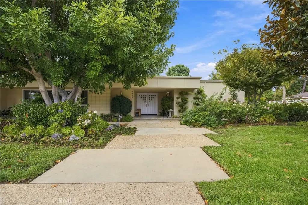 9817 Donna Avenue, Northridge, CA — listing photo 1