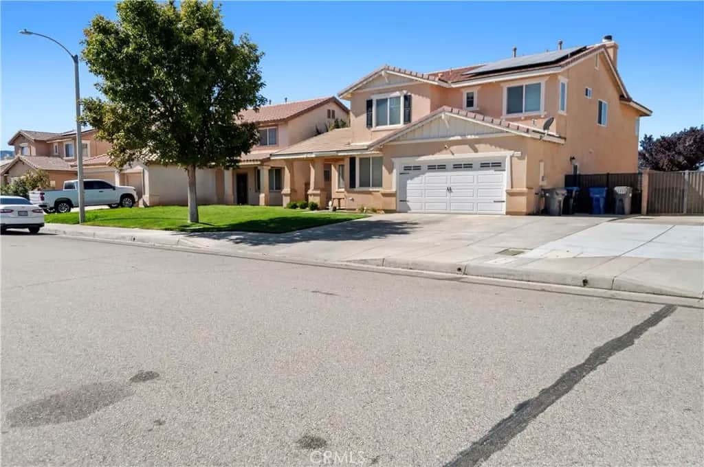 43921 Freer Way, Lancaster, CA — listing photo 1