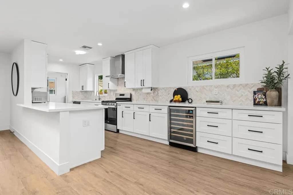 4975 Greenbrier Avenue, San Diego, CA — listing photo 1