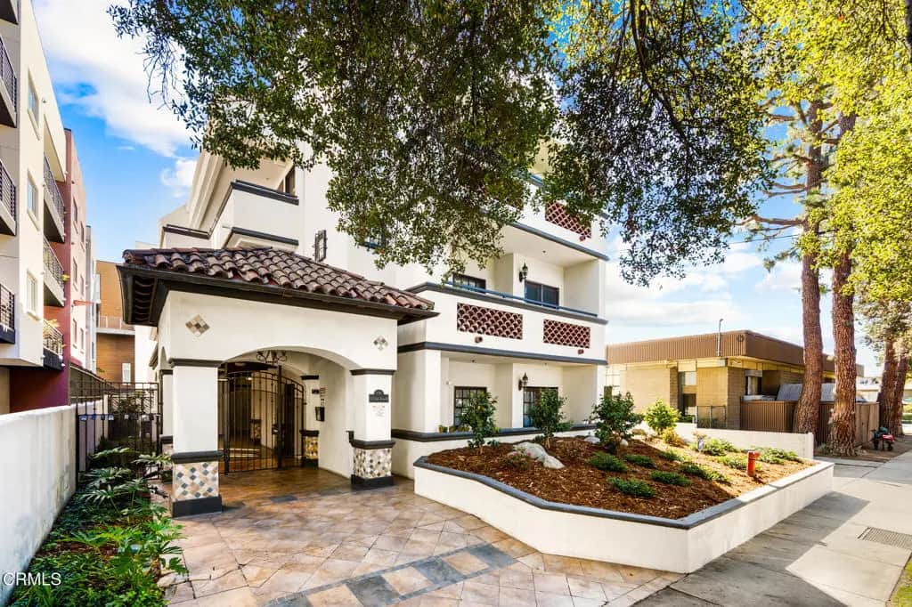 156 S Oak Knoll Avenue 305, Pasadena, CA — listing photo 1