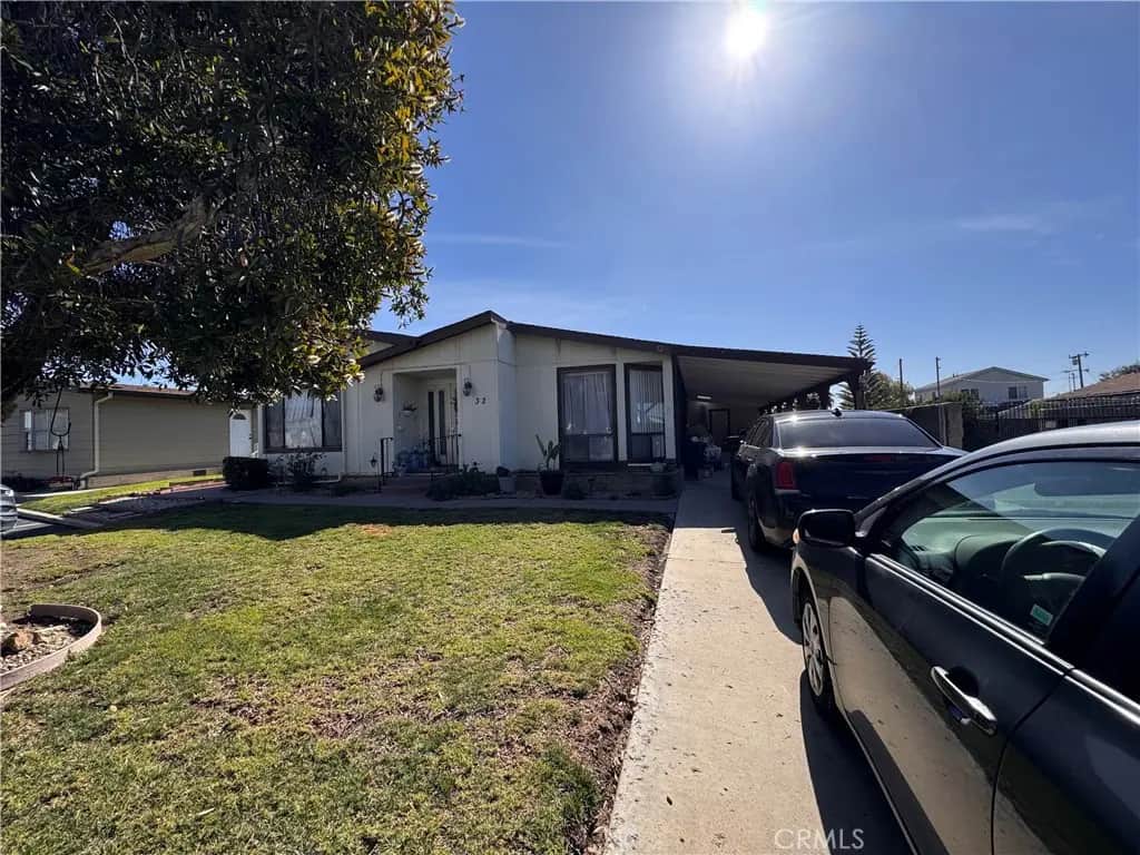 32 Poinsettia Gardens, Ventura, CA — listing photo 1