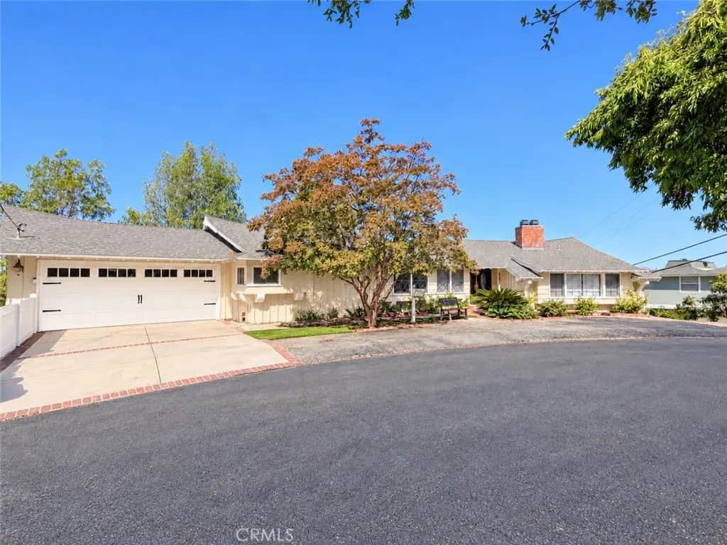 4737 Abargo Street, Woodland Hills, CA — listing photo 1