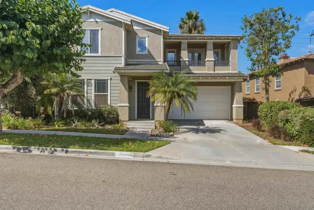 4674 Meadow Dr, Carlsbad, CA — listing photo 1