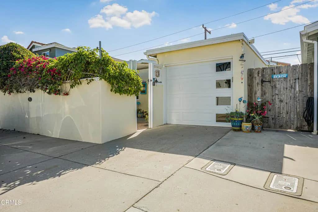 328 Santa Monica Drive, Oxnard, CA — listing photo 1