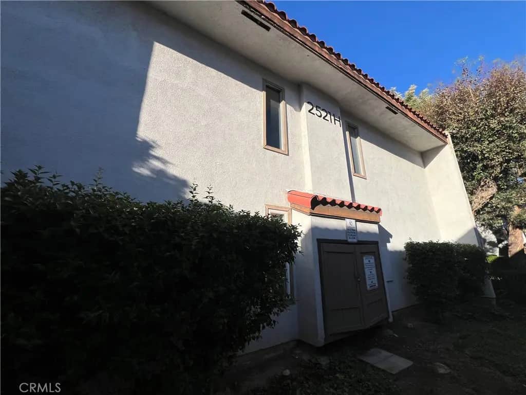 2521 W Sunflower Avenue H11, Santa Ana, CA — listing photo 1