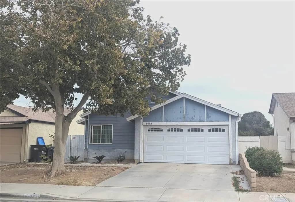 2723 Nandina, Palmdale, CA — listing photo 1
