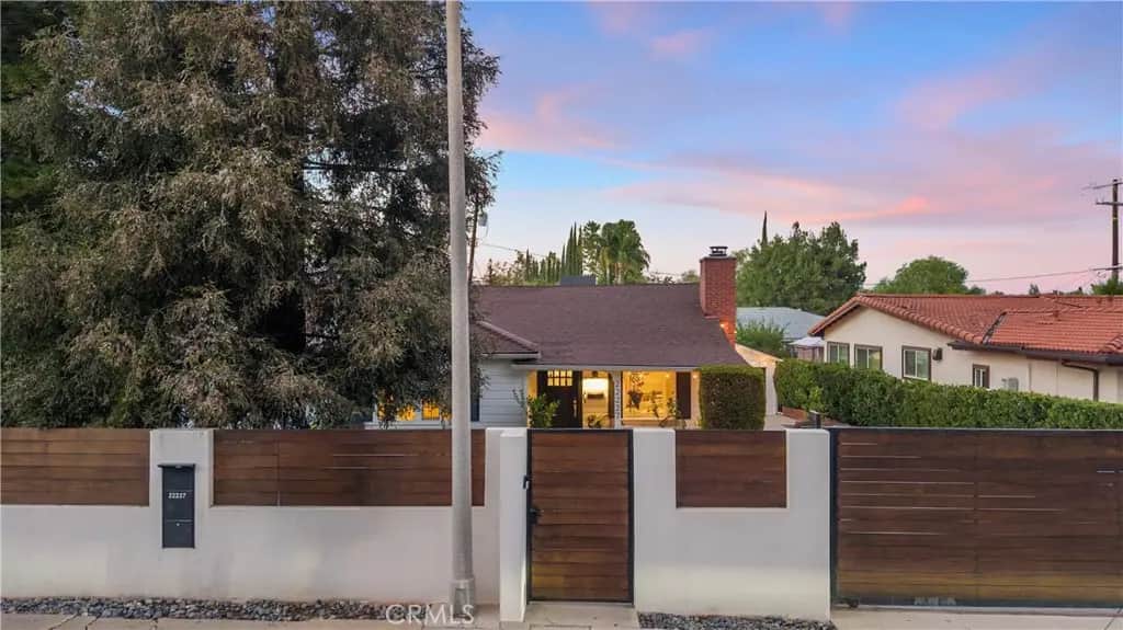 22227 Avenue San Luis, Woodland Hills, CA — listing photo 1