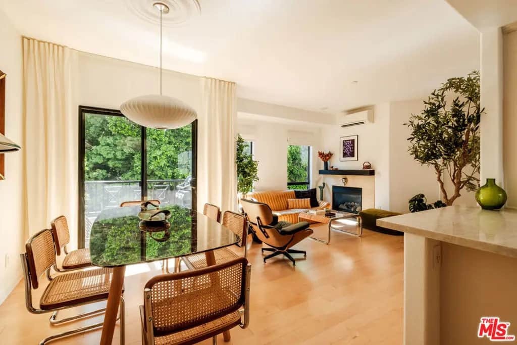 14322 Dickens Street 2, Sherman Oaks, CA — listing photo 1