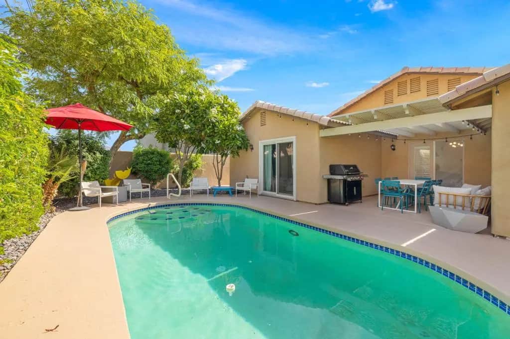 53045 Avenida Alvarado, La Quinta, CA — listing photo 1
