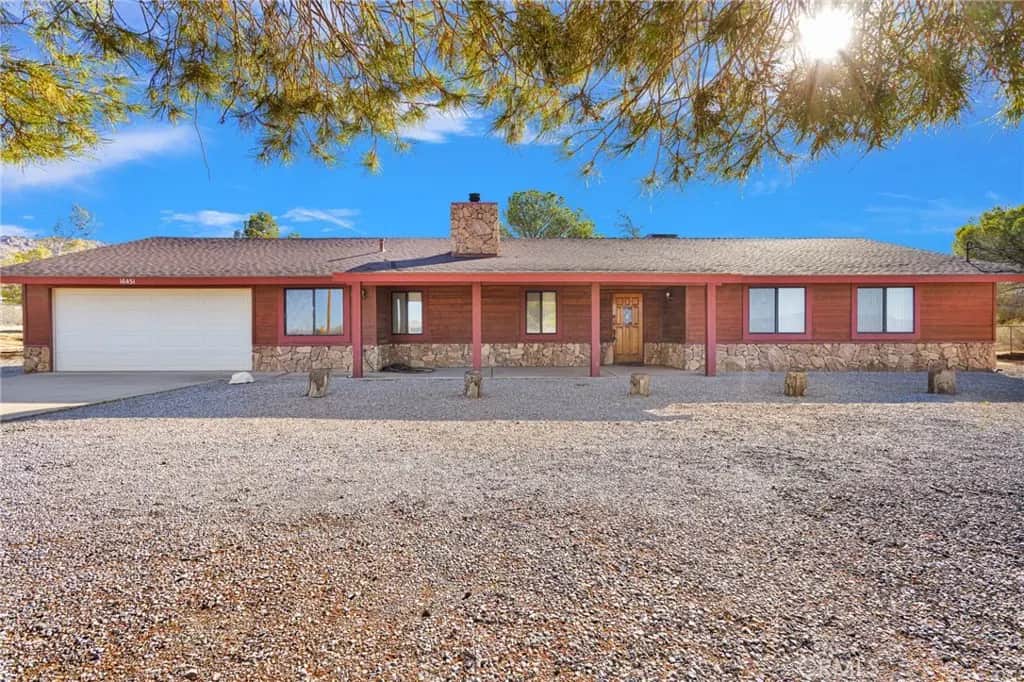 16431 Joshua, Apple Valley, CA — listing photo 1