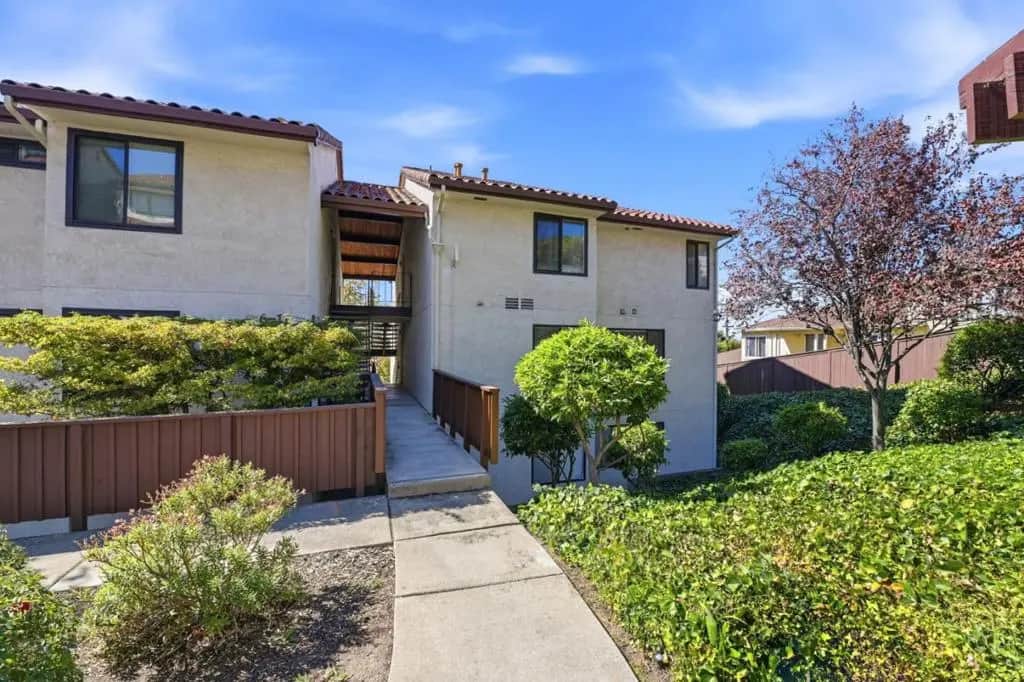 22103 Vista Del Plaza Lane 7, Hayward, CA — listing photo 1