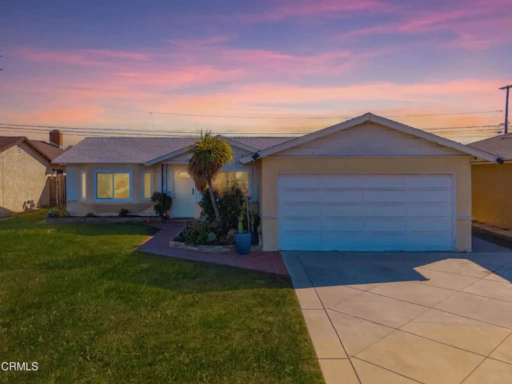 1526 N 7th Place, Port Hueneme, CA — listing photo 1