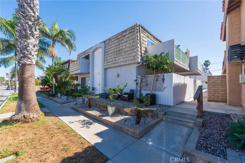 422 22nd Street B, Huntington Beach, CA — listing photo 1