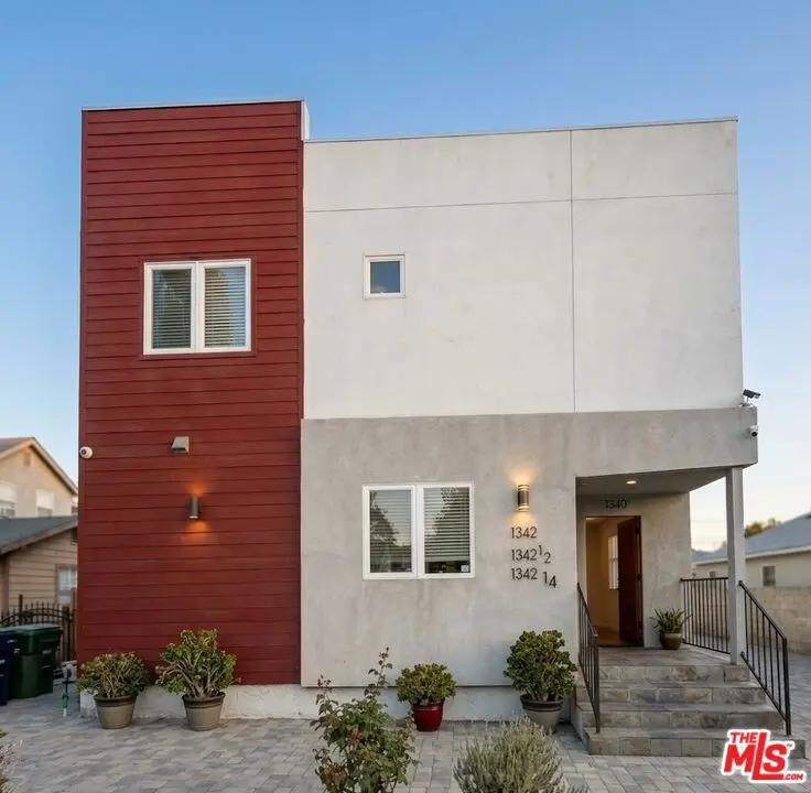 1340 W 37th Street 1342 1/4, Los Angeles, CA — listing photo 1