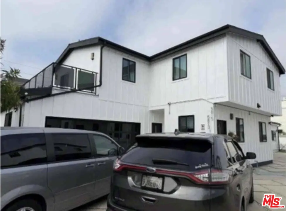 5813 Cleon Avenue 3, North Hollywood, CA — listing photo 1