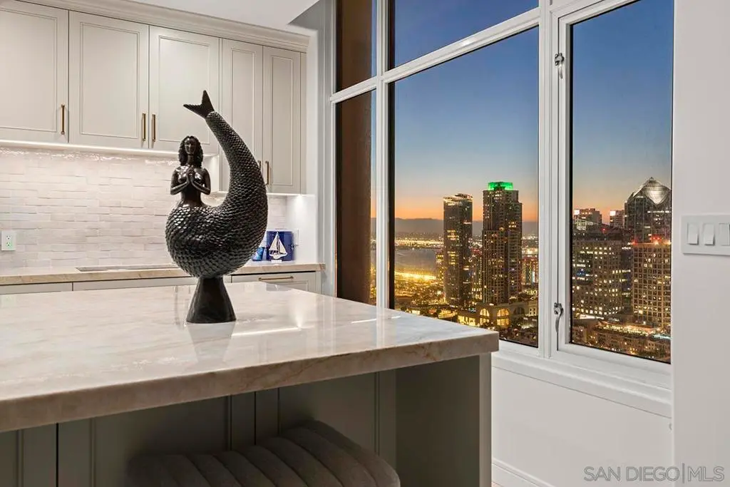 550 Front Street 2802, San Diego, CA — listing photo 1