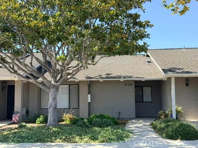 8566 Larkhall Circle 813B, Huntington Beach, CA — listing photo 1