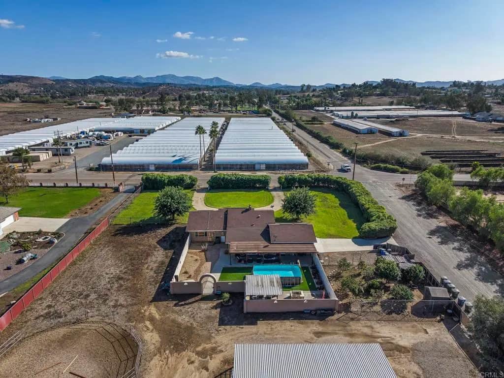 325 West Haverford, Ramona, CA — listing photo 1