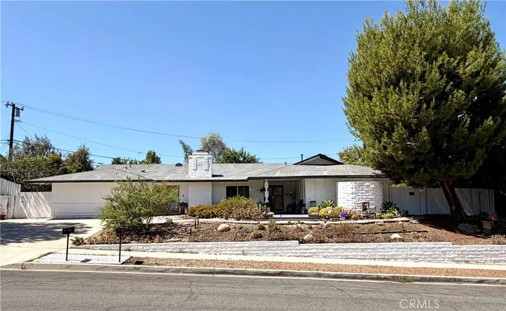 1065 Warwick, Thousand Oaks, CA — listing photo 1
