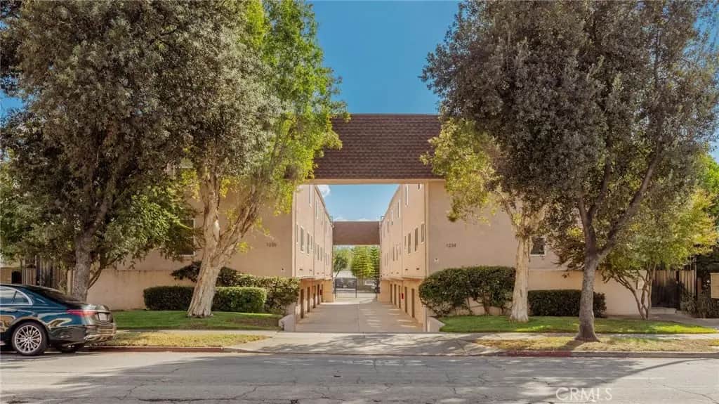 1234 E Broadway 5, Glendale, CA — listing photo 1