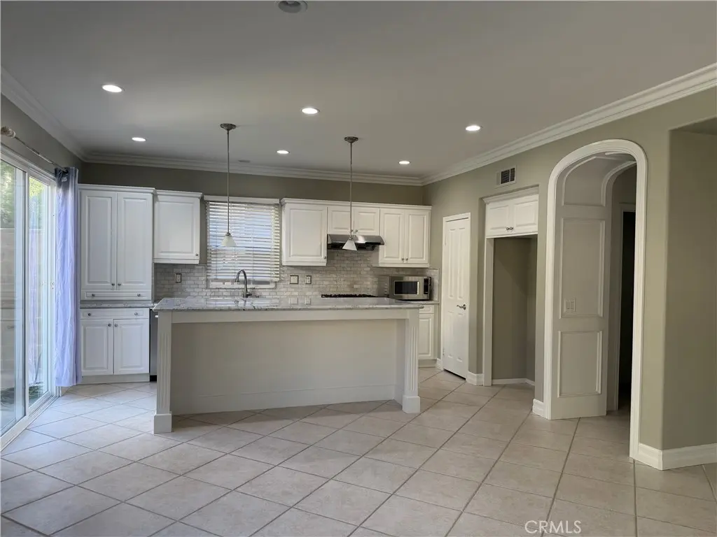67 Modesto 98, Irvine, CA — listing photo 1
