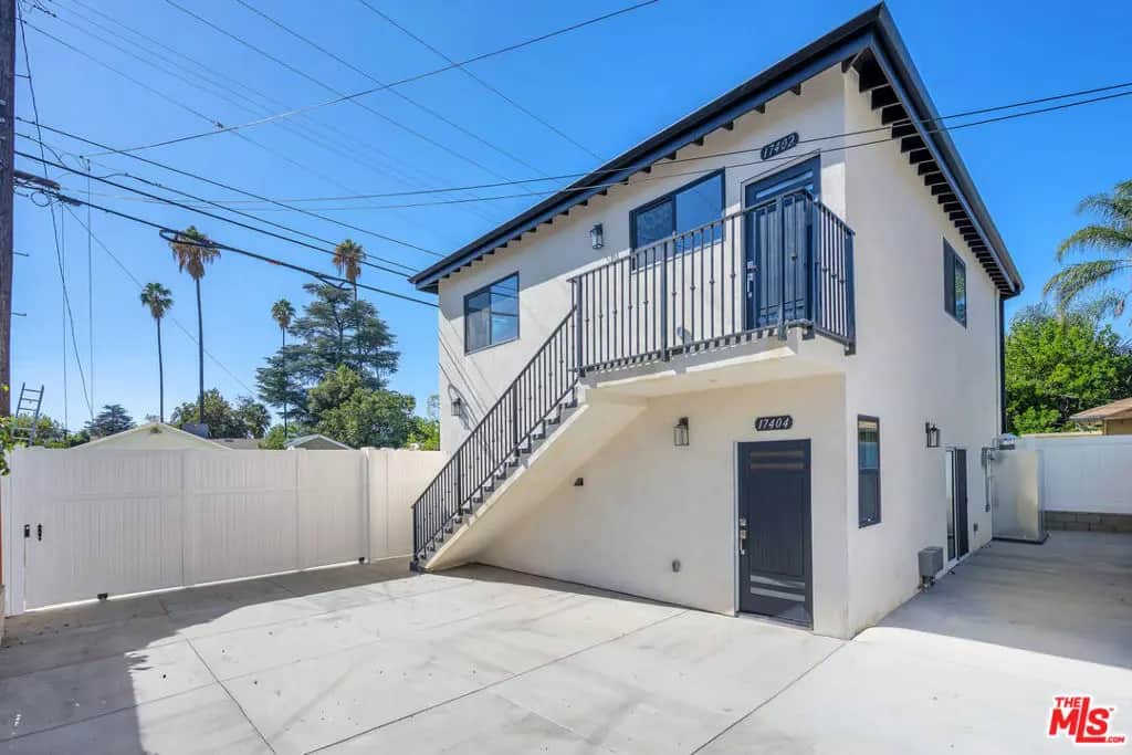 17404 Cantlay Street, Van Nuys, CA — listing photo 1