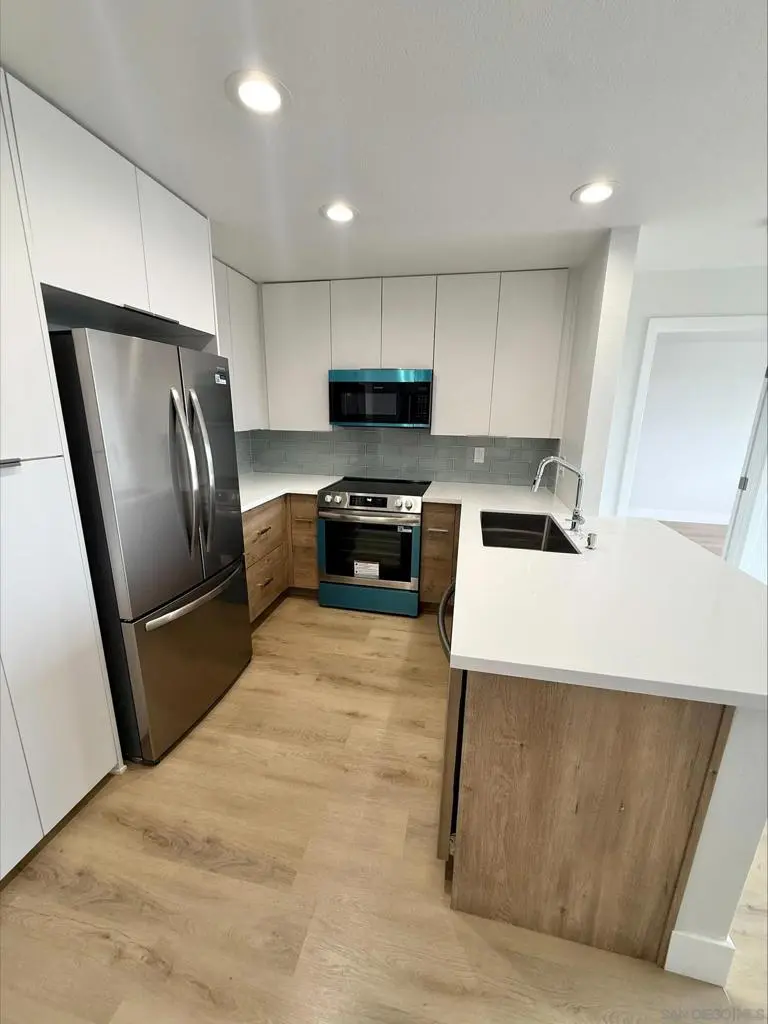 3020 Cowley Way 209, San Diego, CA — listing photo 1