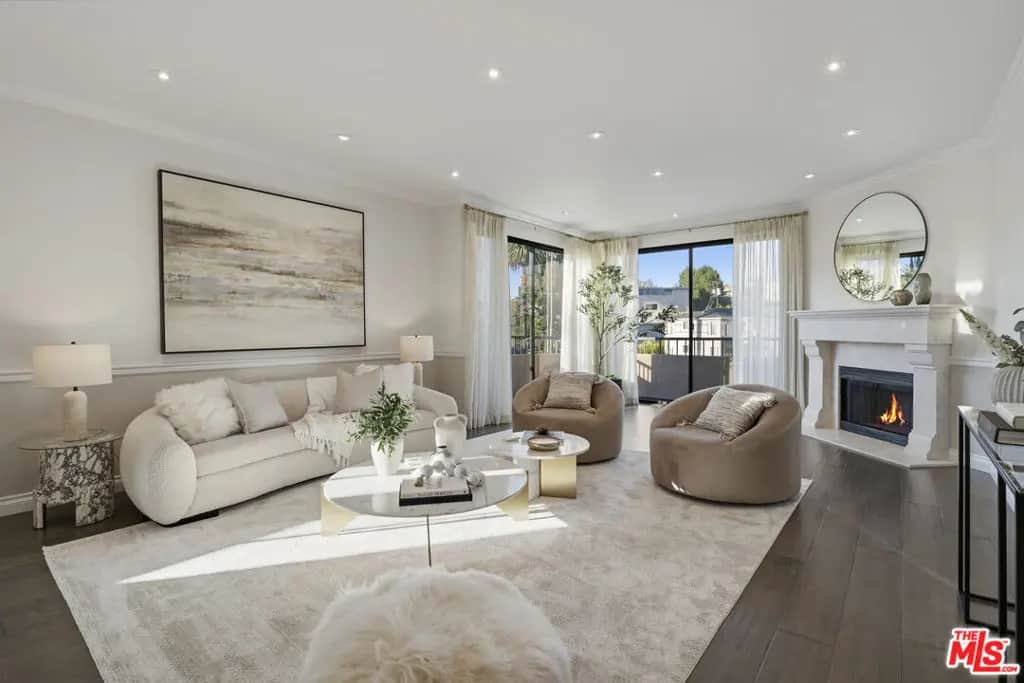 10400 La Grange Avenue 202, Los Angeles, CA — listing photo 1
