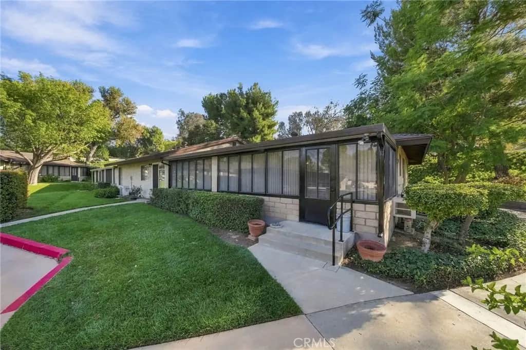 26335 Oak Highland A, Newhall, CA — listing photo 1