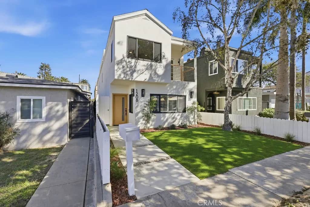 1208 California Street, Huntington Beach, CA — listing photo 1