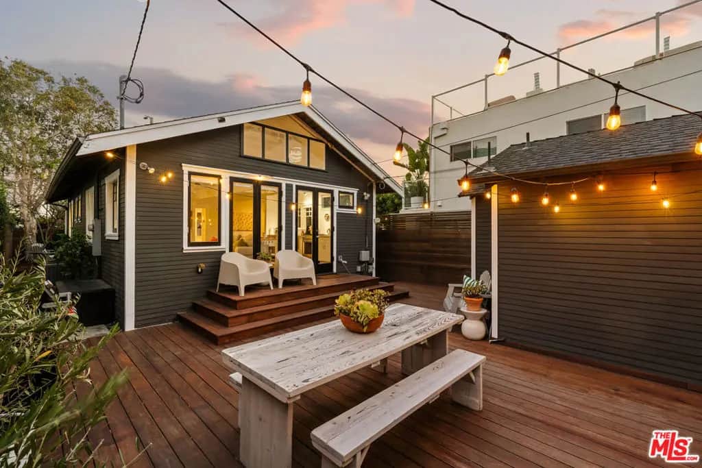 247 Windward Avenue, Venice, CA — listing photo 1