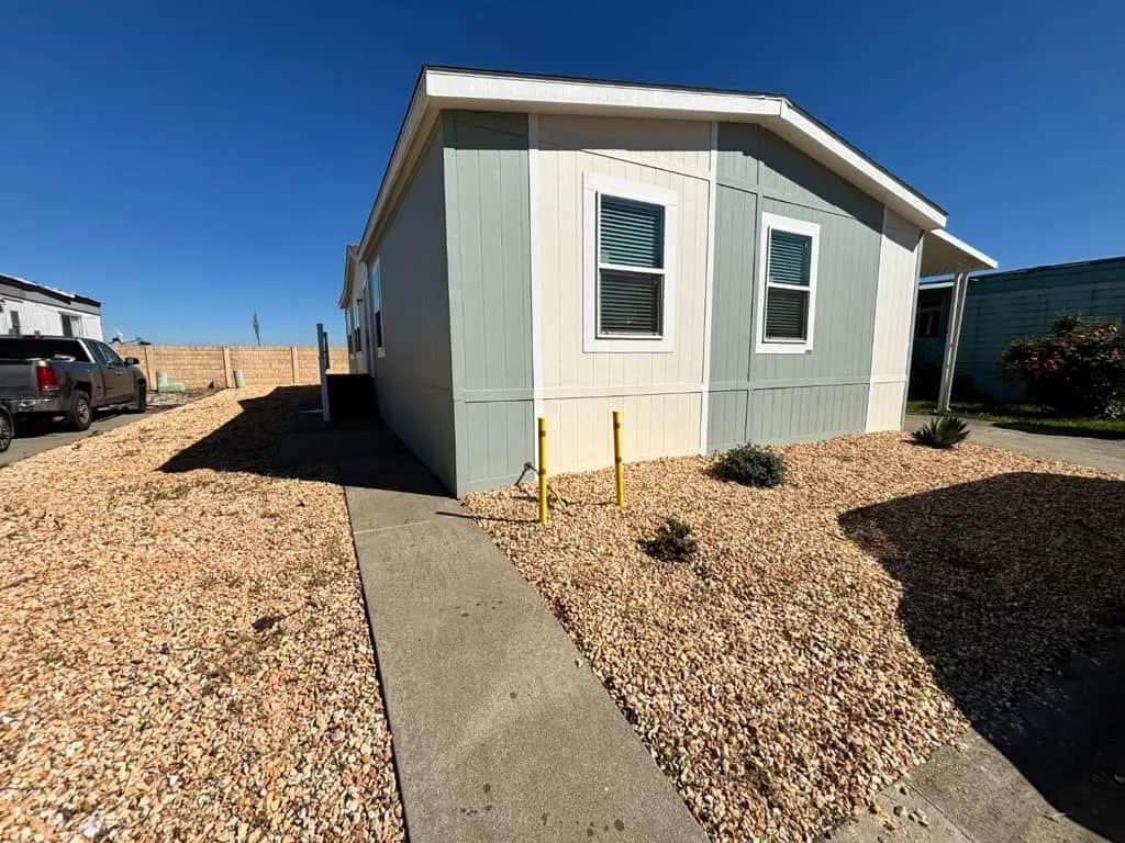 2295 McGownan Parkway 12, Olivehurst, CA — listing photo 1
