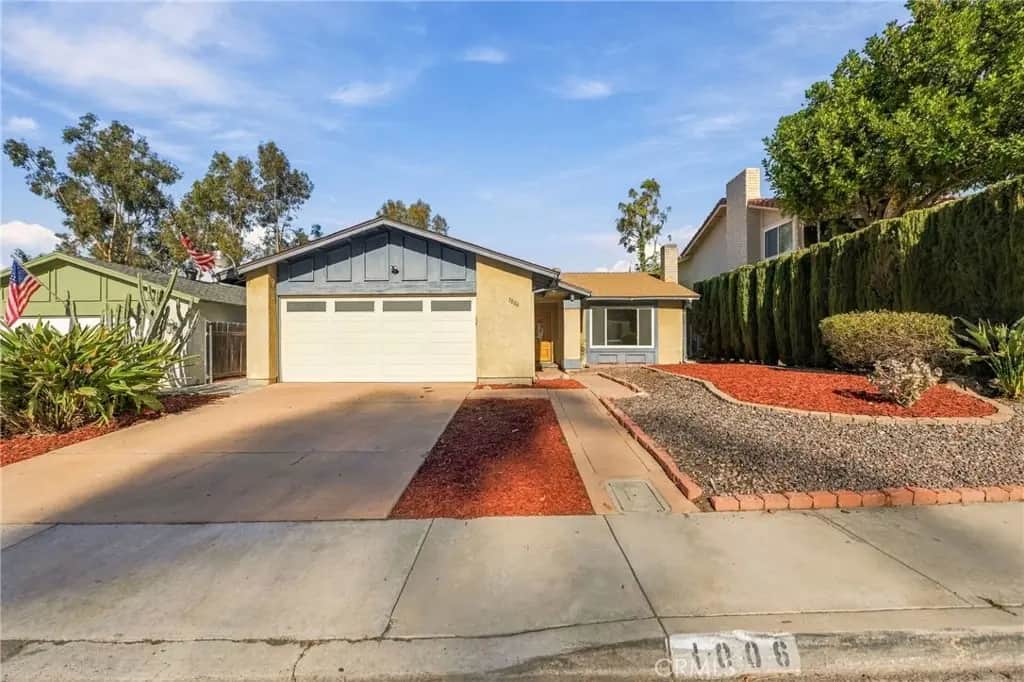 1006 Angelus, San Diego, CA — listing photo 1