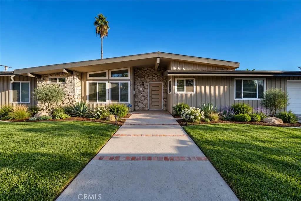 22431 Miranda Street, Woodland Hills, CA — listing photo 1