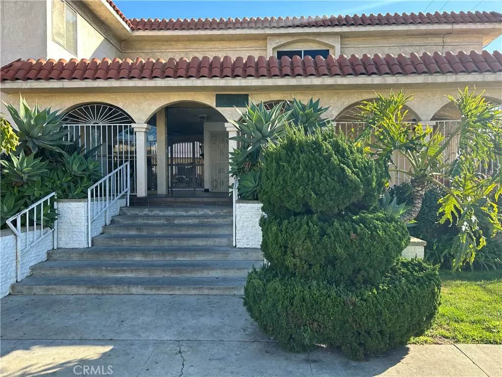 4370 W 141st Street, Hawthorne, CA — listing photo 1