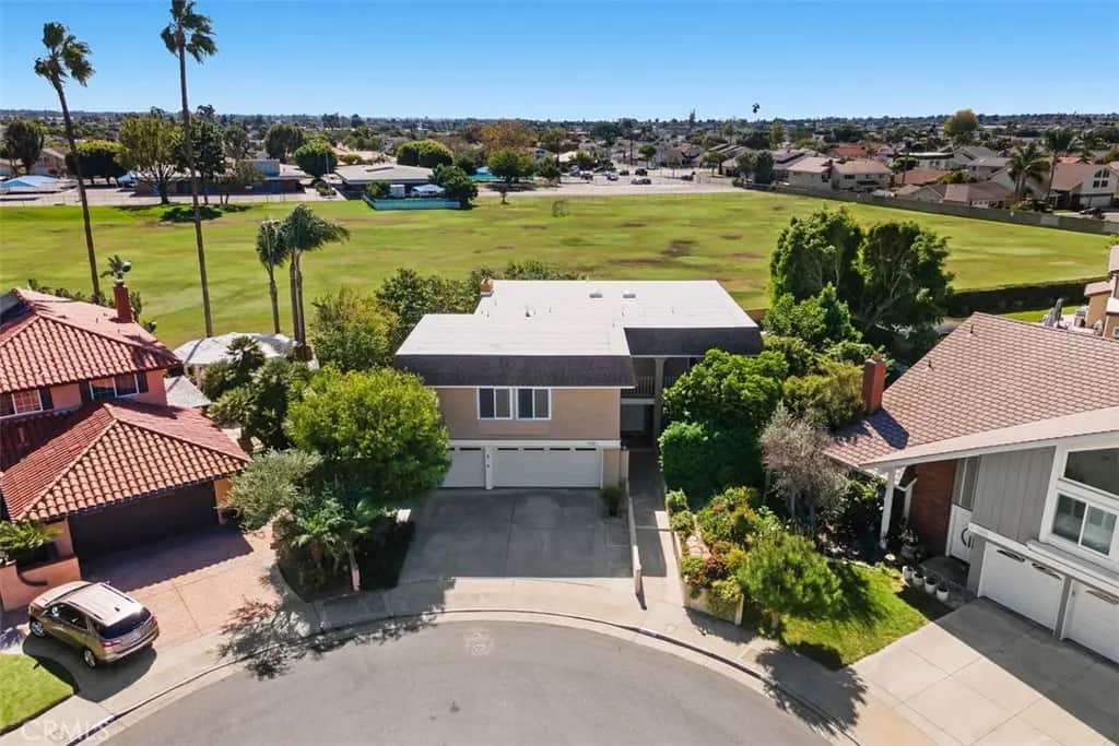15581 Wild Plum Circle, Huntington Beach, CA — listing photo 1