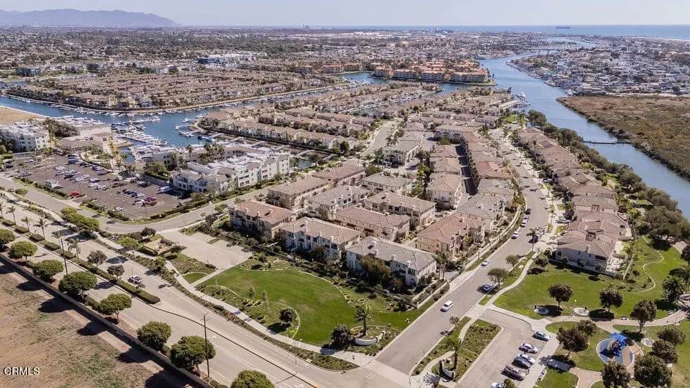 1212 Bayside Circle, Oxnard, CA — listing photo 1
