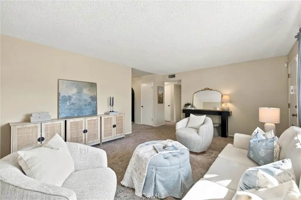 5720 Indian Wells Avenue, Bakersfield, CA — listing photo 1