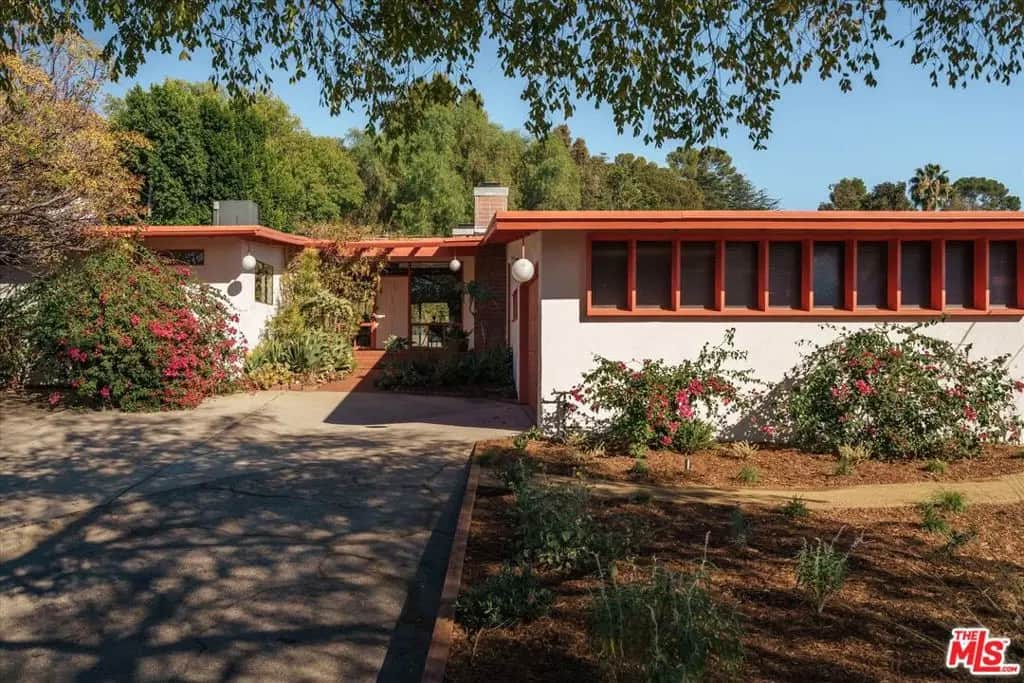10848 Plainview Avenue, Tujunga, CA — listing photo 1