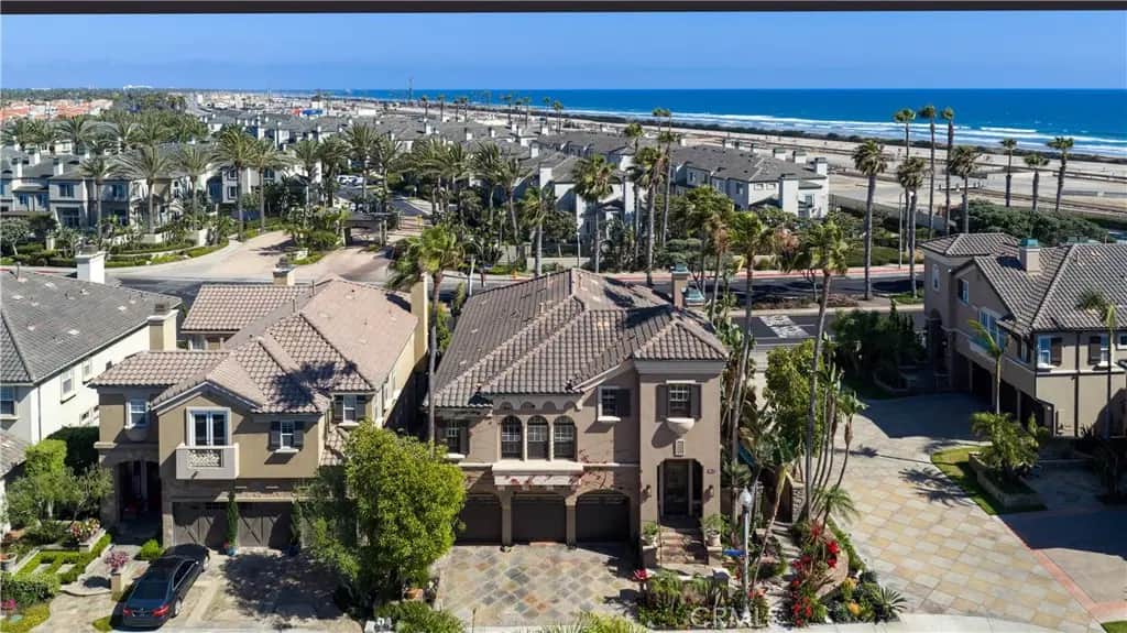 5612 Ocean Vista, Huntington Beach, CA — listing photo 1