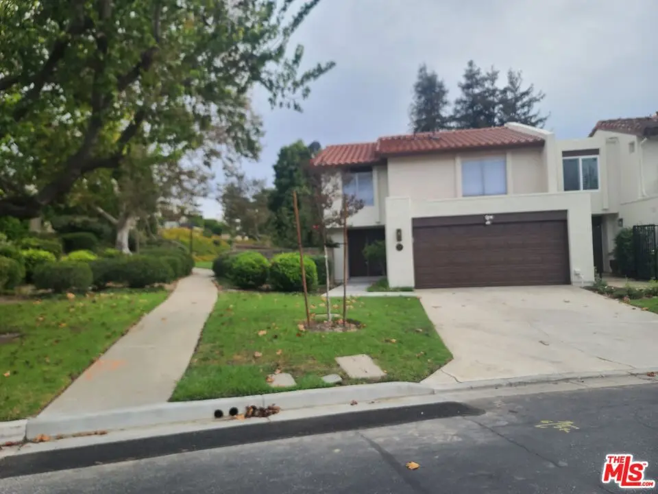 561 Hollyburne Lane, Thousand Oaks, CA — listing photo 1