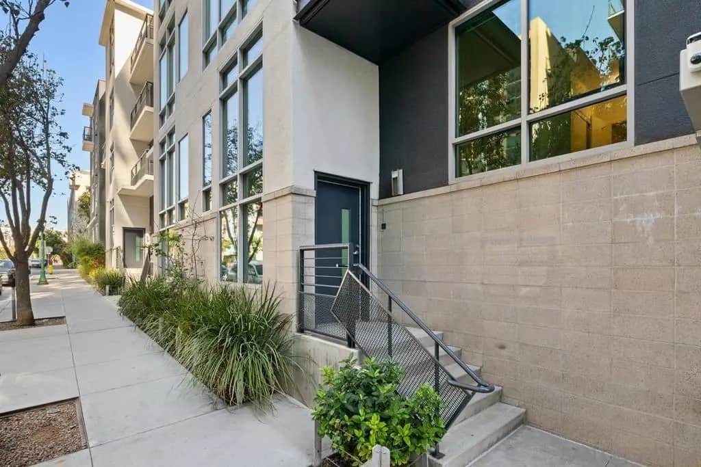 425 W Beech St 212, San Diego, CA — listing photo 1