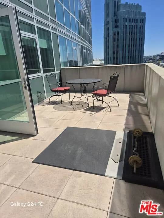 3785 Wilshire Boulevard 703, Los Angeles, CA — listing photo 1
